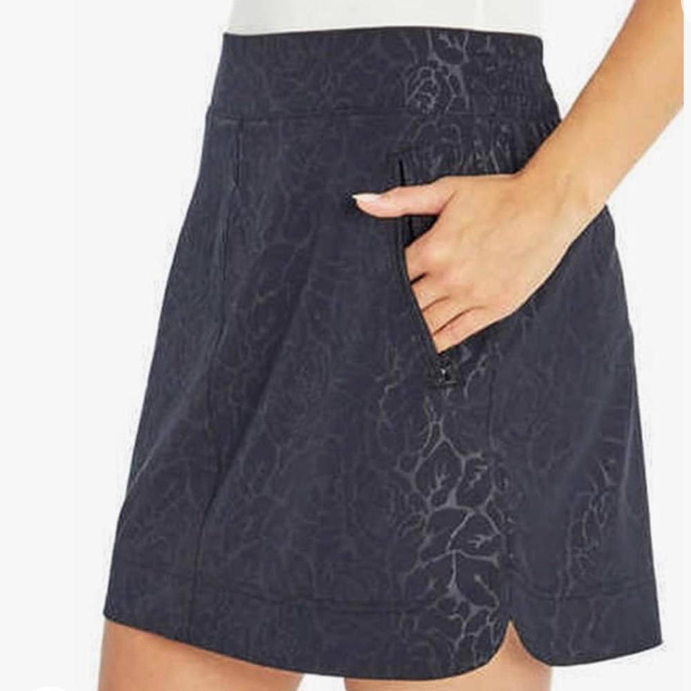 Women's Navy Floral Textured Skort with Pockets